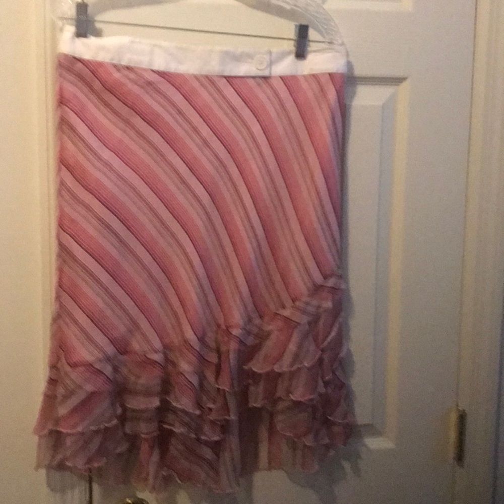 Pink tiered skirt. Fully lined. Unique & pretty!